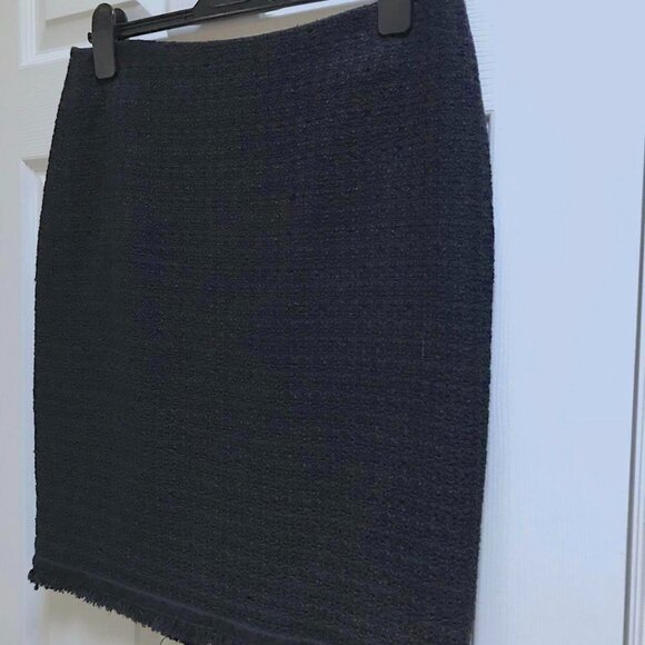 Cute Talbots Black Textured Pencil Skirt with FUN Furry Hem!!! - Picture 14 of 14